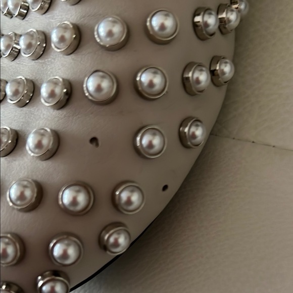 Steve Madden Glimmer Silver/Pearl Studded Women's Mules Cream Size 8 - Picture 7 of 7